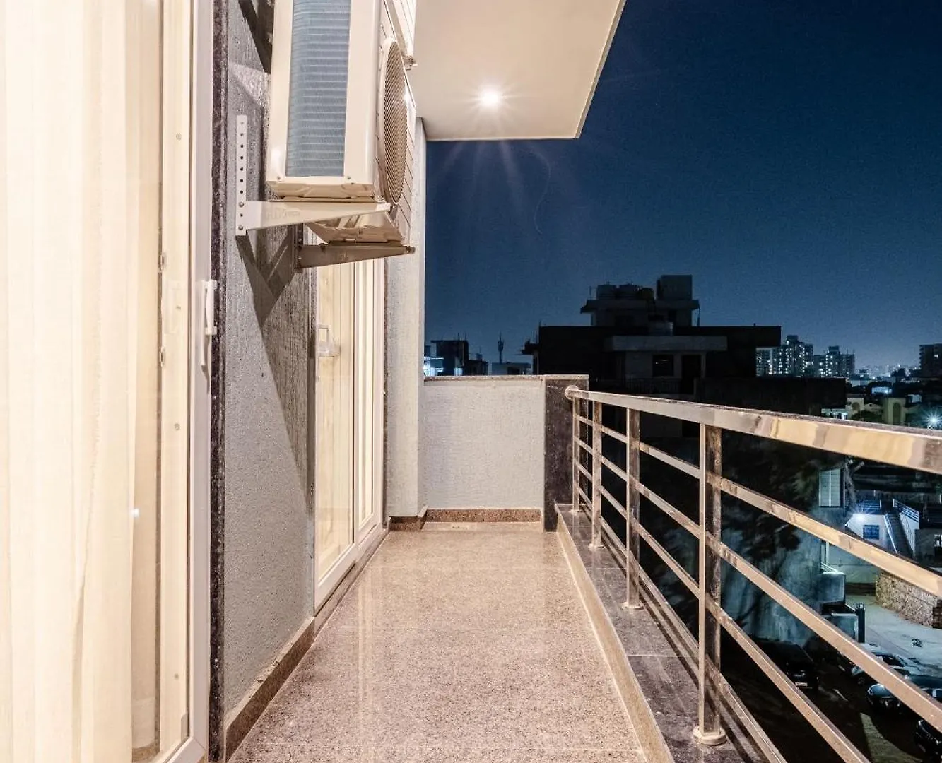 Lime Tree 1Bhk Service Apartment Near Artemis Hospital Sector 52 Gurgáon