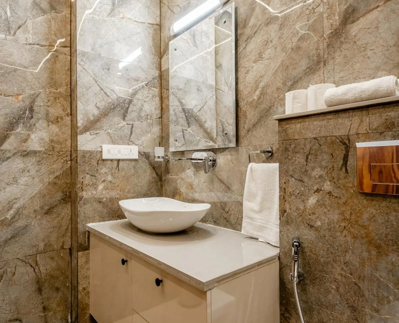 Lime Tree 1Bhk Service Apartment Near Artemis Hospital Sector 52 Gurgáon